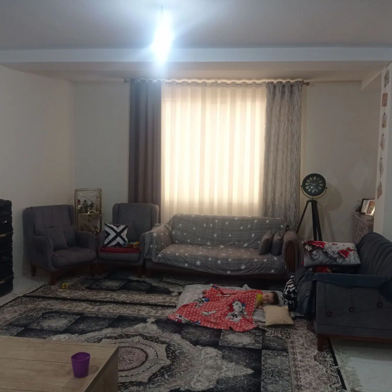 اجاره آپارتمان ۹۵ متری دو خواب خیابان مجلسی