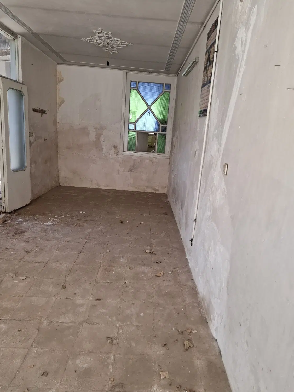 ویلایی باغ پنبه با پروانه