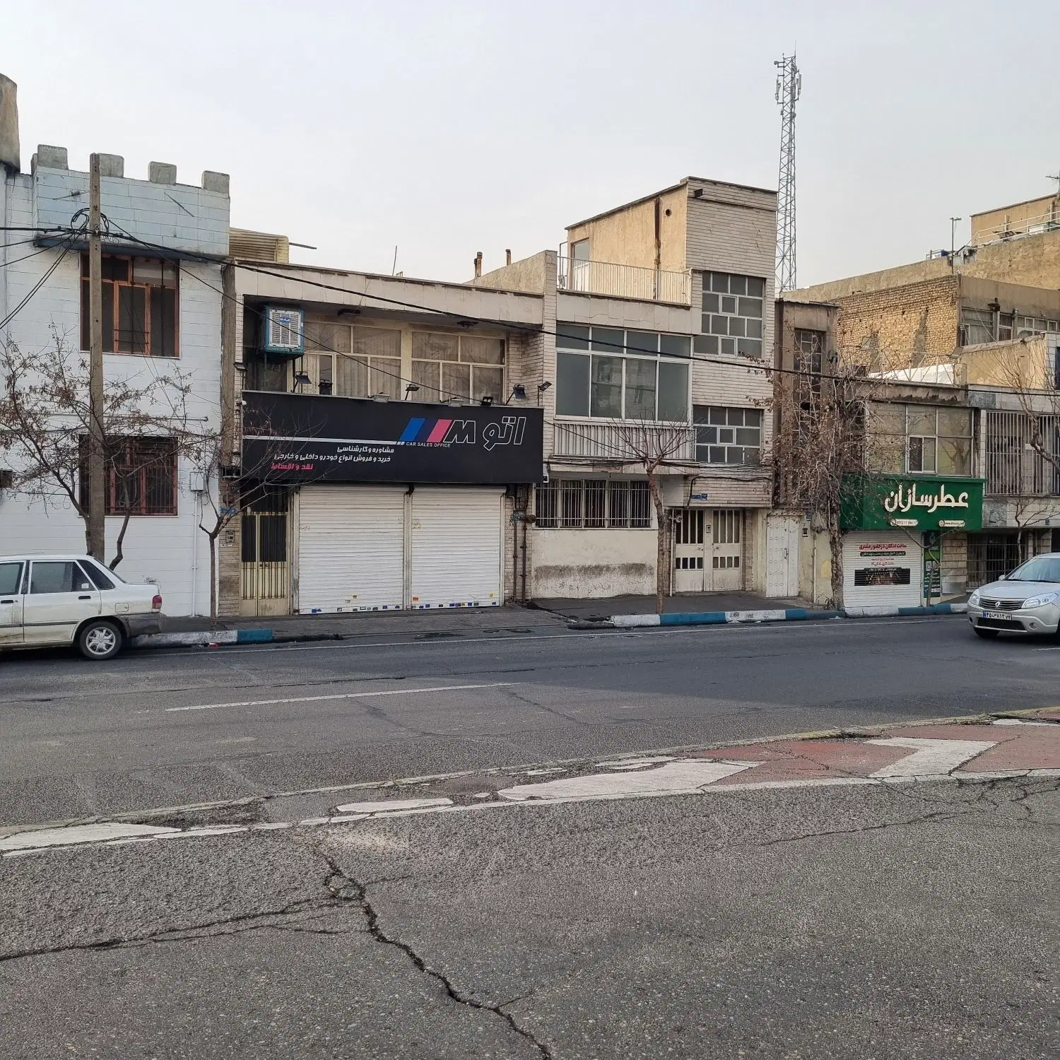 ملک کلنگی  دو‌کله مغازه ۴۰ متری خ سلیمانی سه طبقه