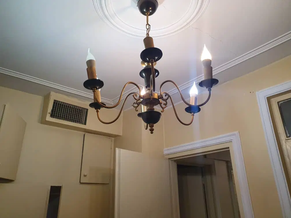 ۳۰ متر پیروزی شکوفه کیامنش پارکینگ