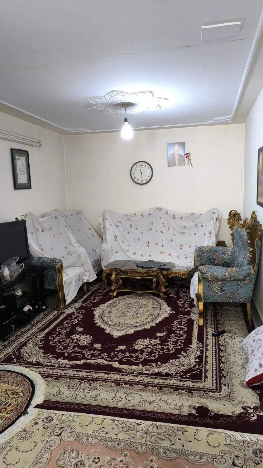 واحد 43 متری خوش نقشه_ پارکینگ سندی