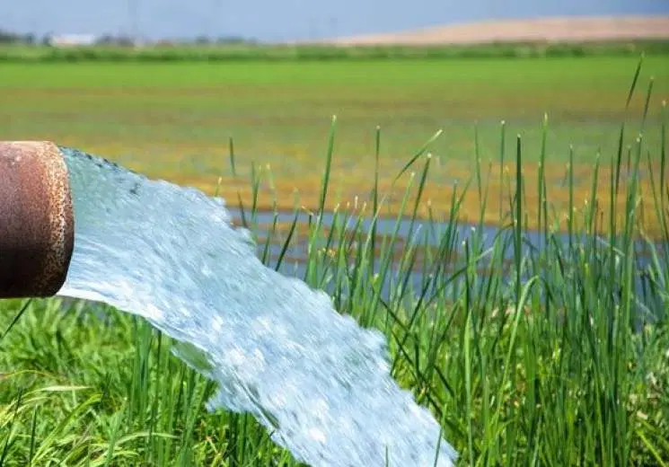 آب چاه عمیق ۸ اینچ