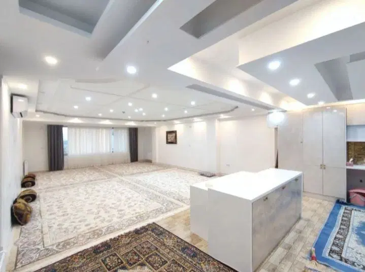 دوخواب۱۲۰متری شیک اماده تحویل بلوارجهادجهاد۵۲