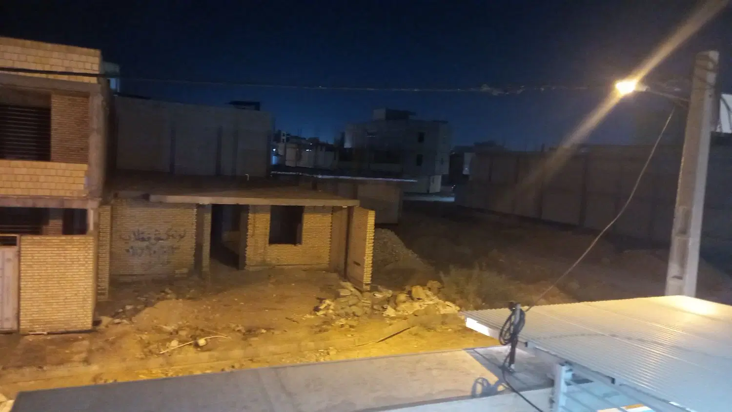 پیش فروش خونه نور همکف و طبقه بالا