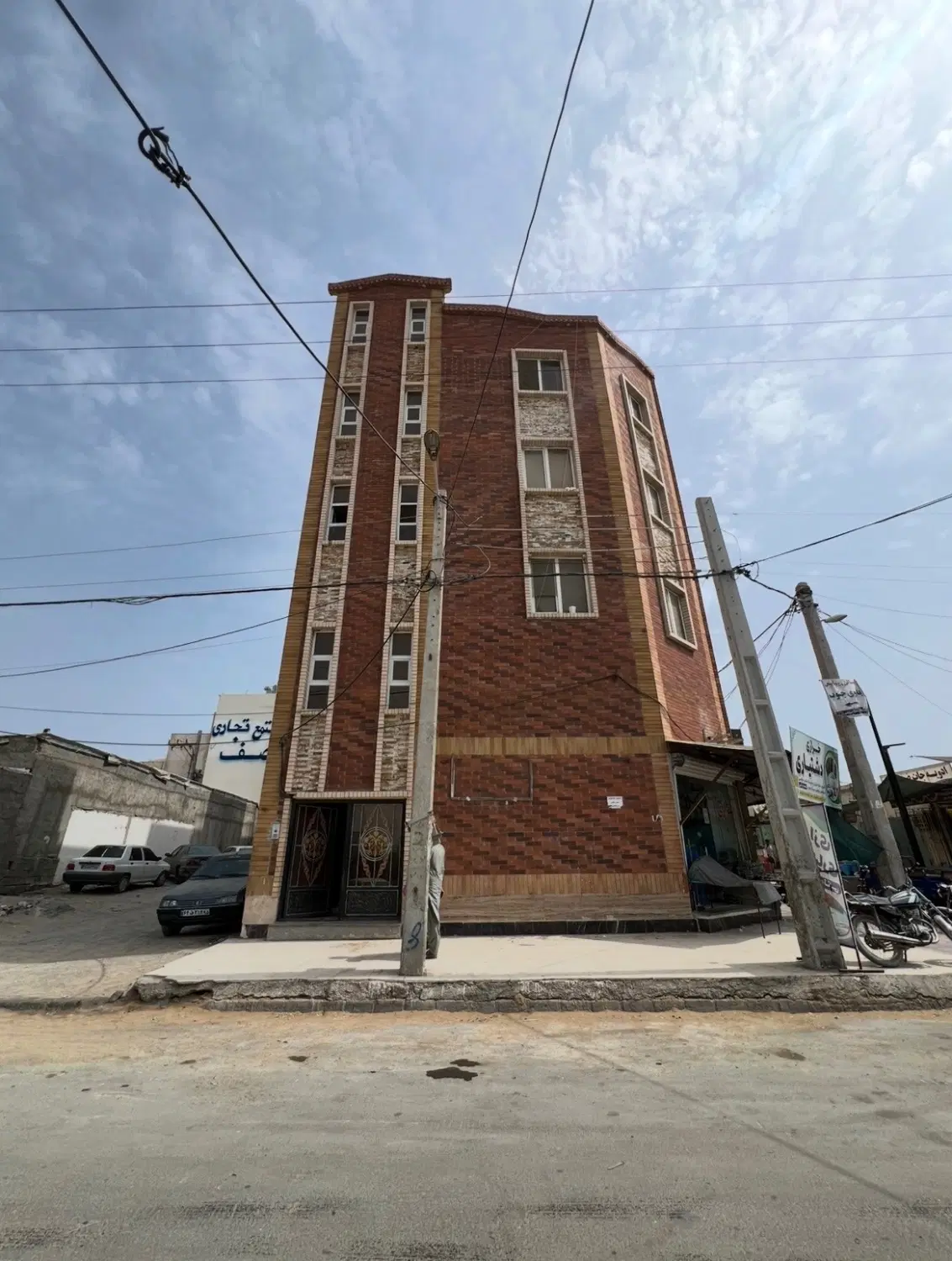 فروش ملک تجاری و مسکونی