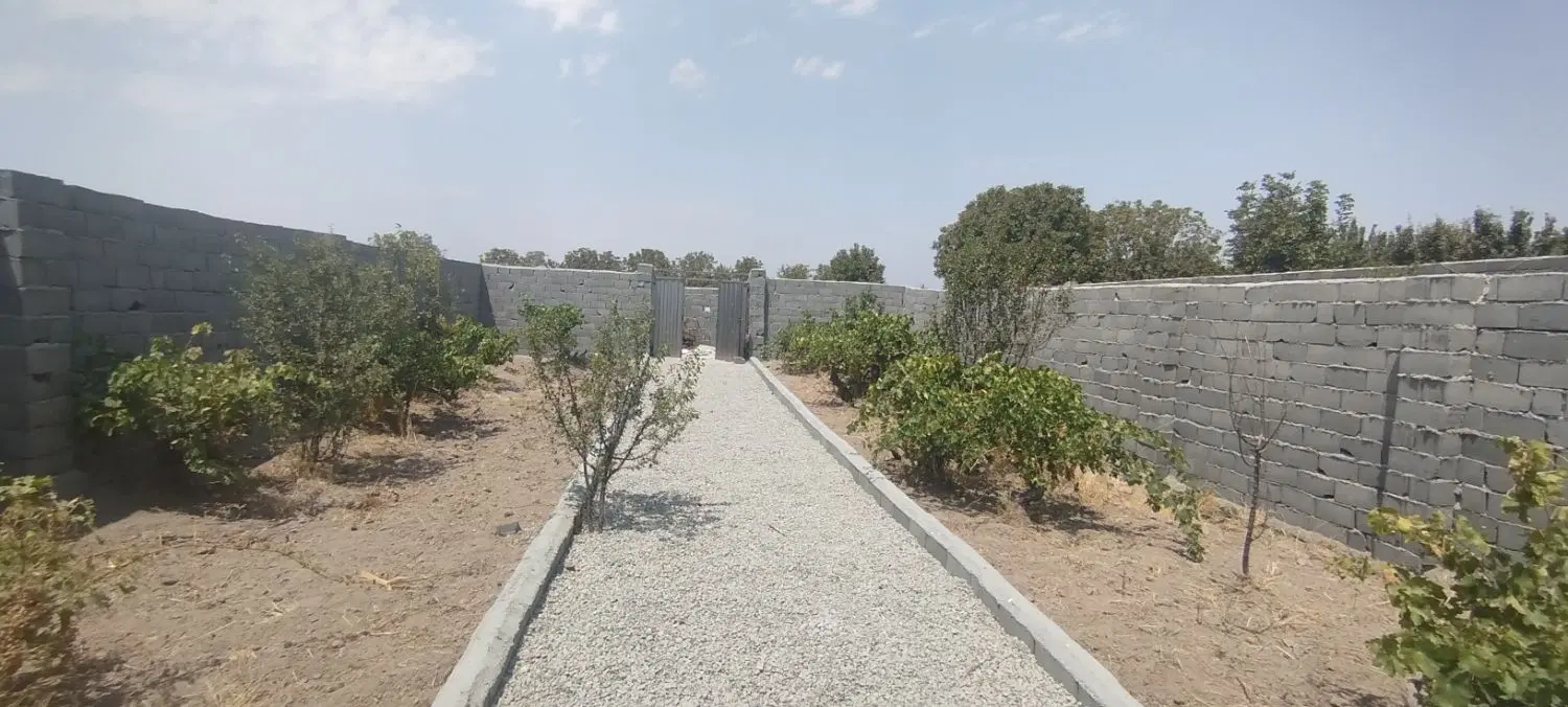 باغچه سرسبز_سند آب_چهاردیواری