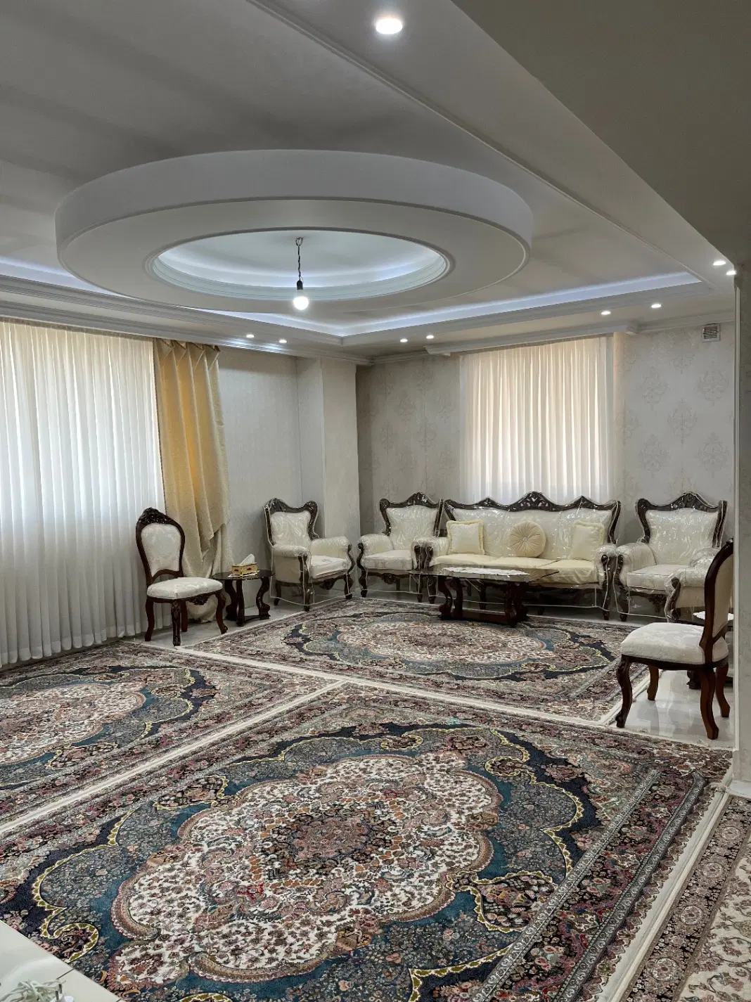آپارتمان دوخوابه تک واحدی