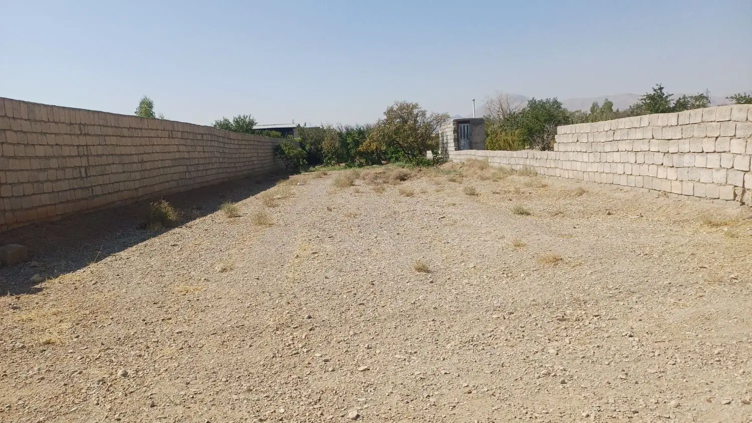 باغ ۹۵۰ متری نجف آباد