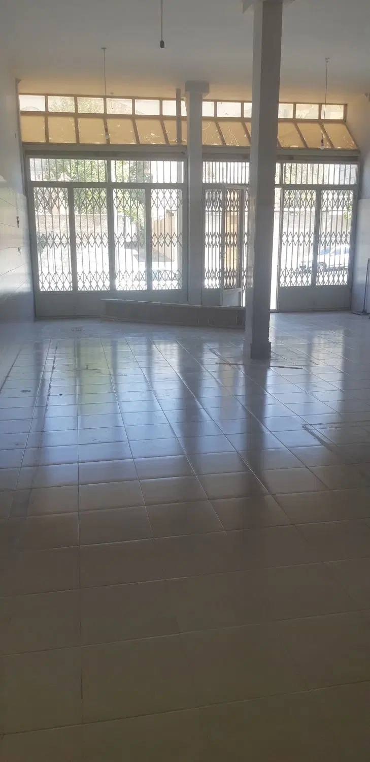 اجاره واحد تجاری ۱۳۰ متری