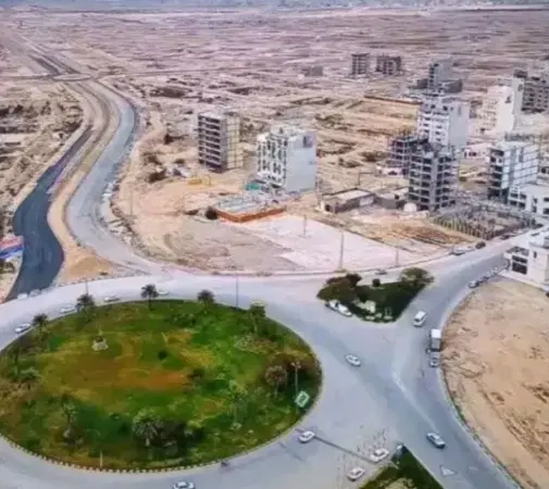 زمین ۲۰۰متری