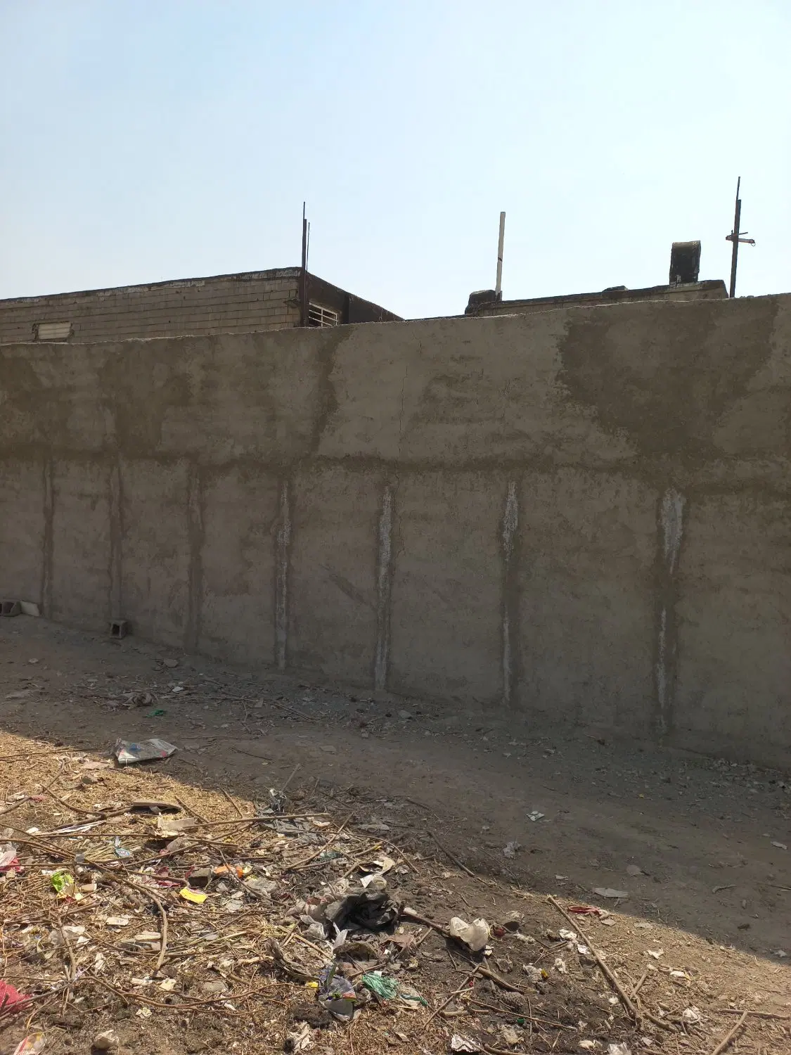 فروش زمین چهاردیواری ۱۷۱ متری با بهر ۱۸ مدارک کامل