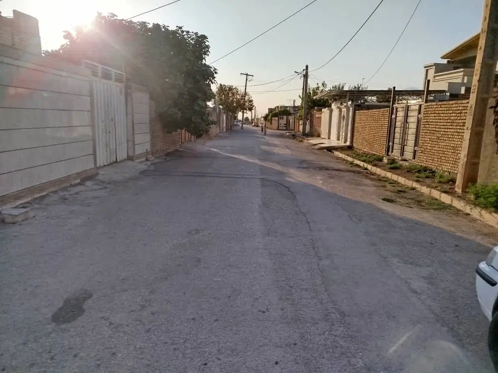 یک قطعه زمین مسکونی