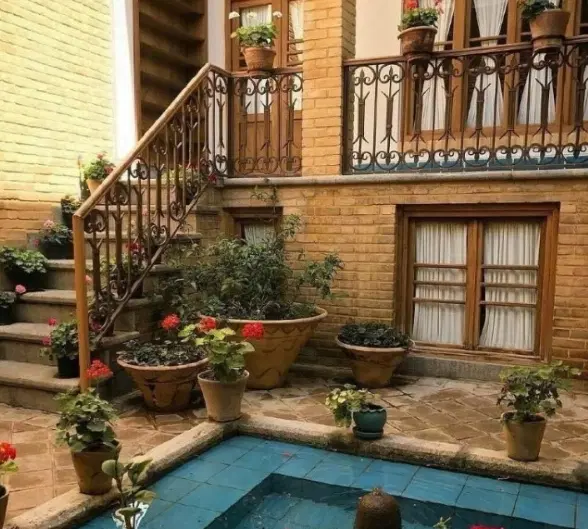 ویلایی ۲۰۰متر دوطبقه دو کله ۶۰متری