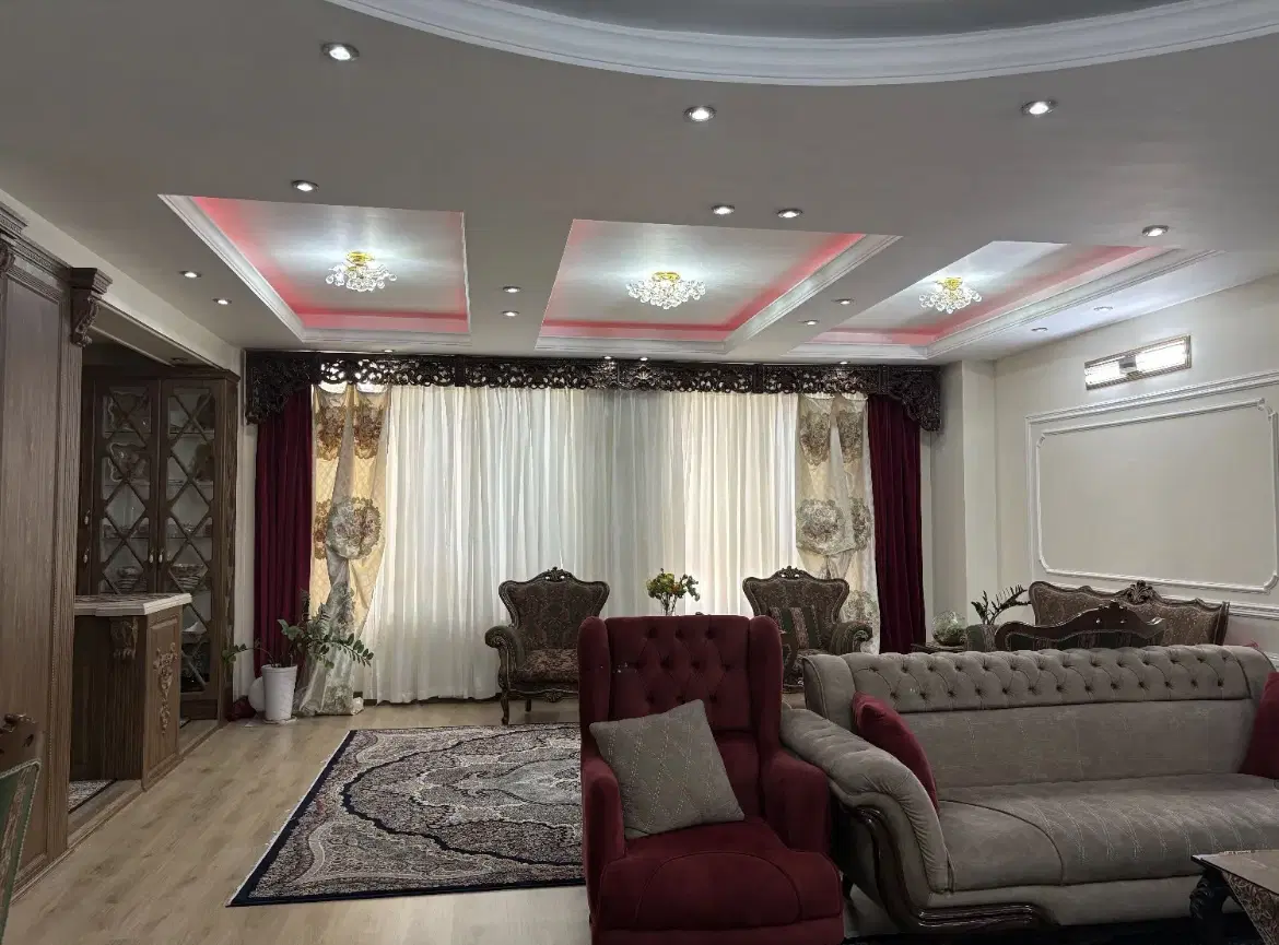 ۱۵۵ متر، سه خواب، مرکز شهر، فول امکانات خوش قیمت