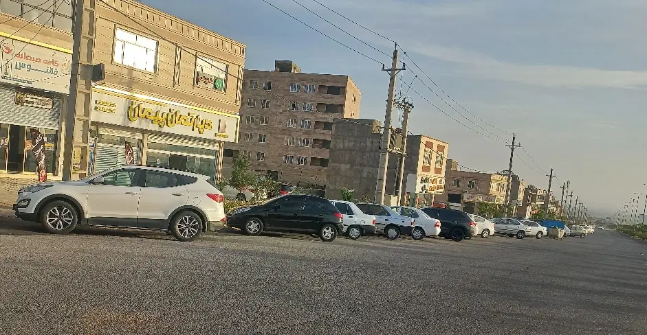 مغازه تجاری تاپ لوکیشن مهستان