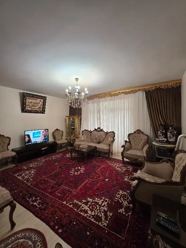 آپارتمان۹۲متری جنوبی نیاوران مرزداران