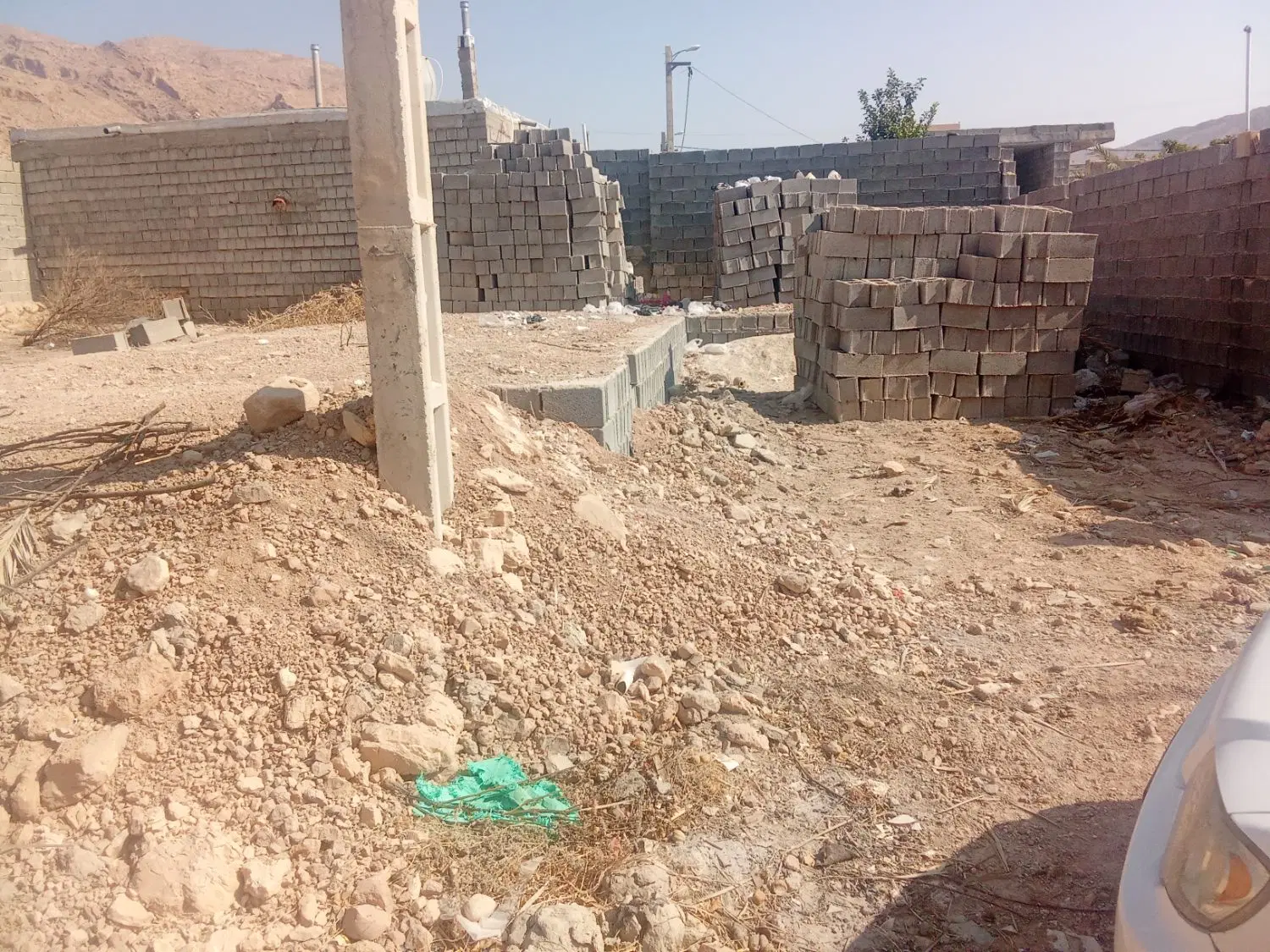 زمین در چهار تاقی