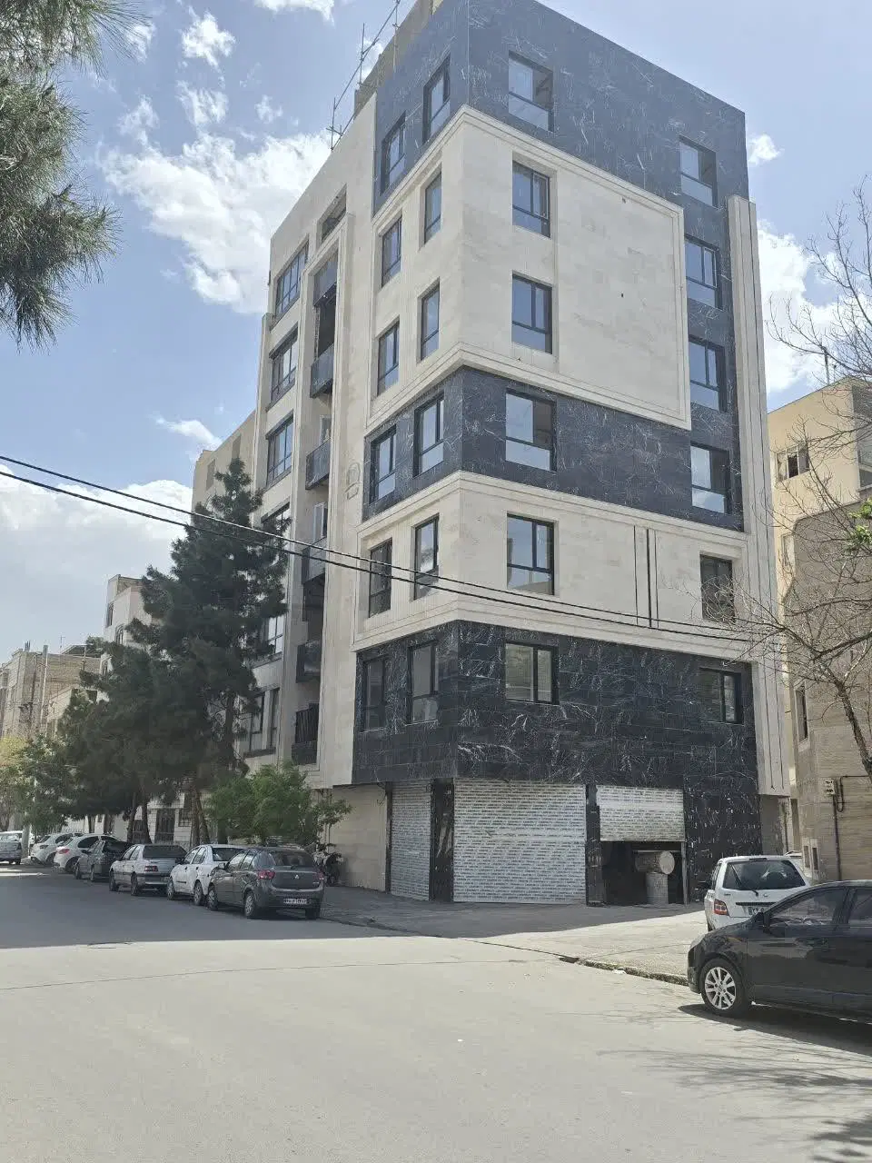 185متری 3 خواب عبادی 40مطهری 23 حاشیه 20 متری