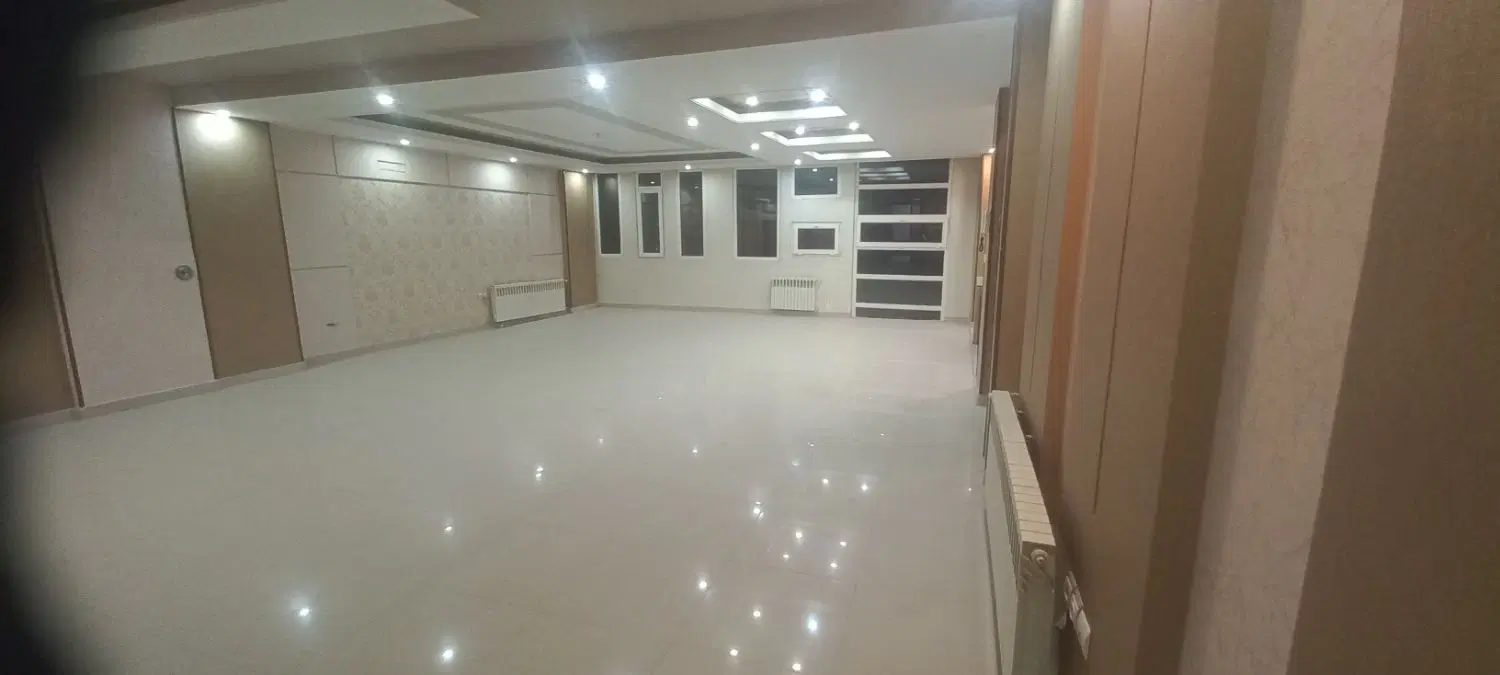آپارتمان130متری مرتب و مستغلاتی
