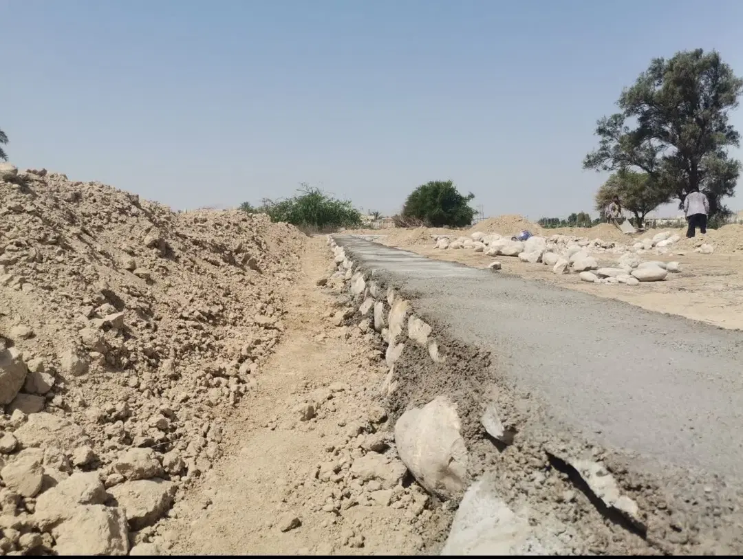 زمین 200متری داری سند تک برگ و پروانه ساخت و کنتور