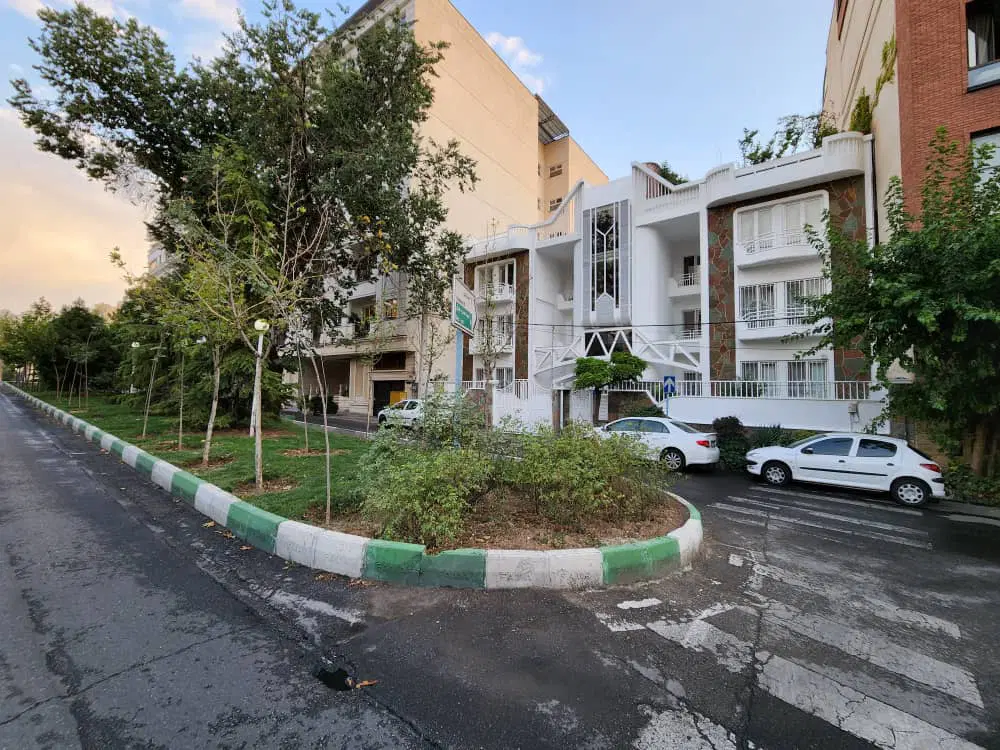 ۱۶۰متر خواجه عبدالله ۷۰ متر حیاط اختصاصی