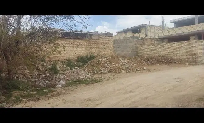 زمین مسکونی به ابعاد ۲۰۰متر