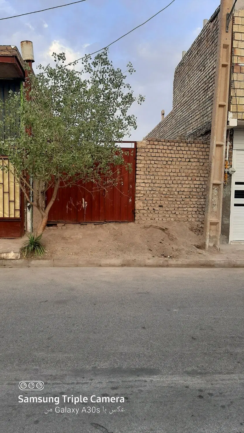 یک باب زمین چهاردیواری ۷۳متری