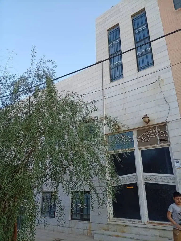 خانه دوطبقه جنب بلوار فقیه