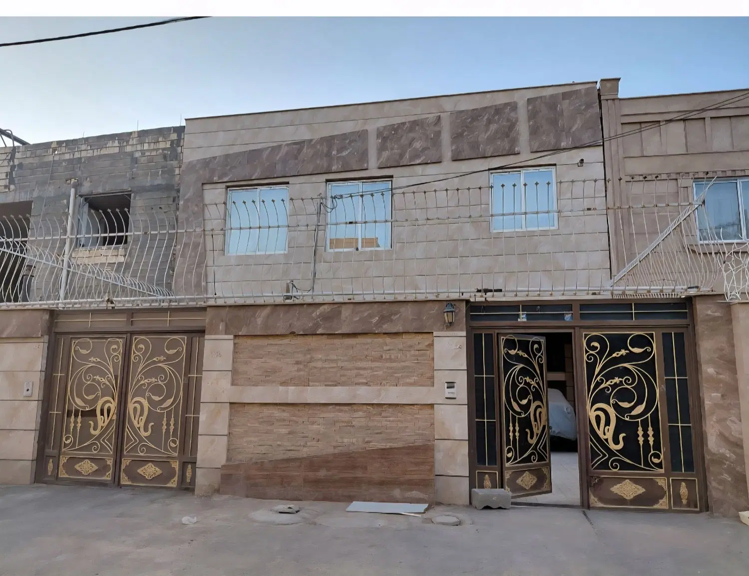 منزل گرگاب میدان غدیر طبقه دوم