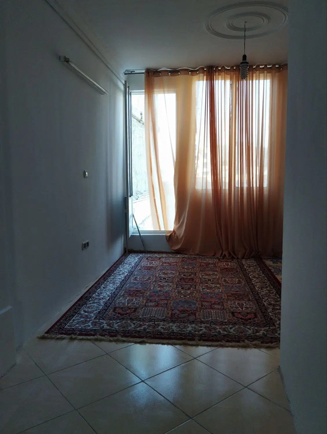 فروش یک واحد آپارتمان