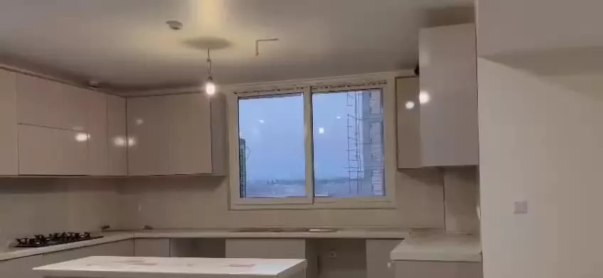۱۱۶ متر  دو خواب، فول امکانات ، شهرک راه آهن فردیس
