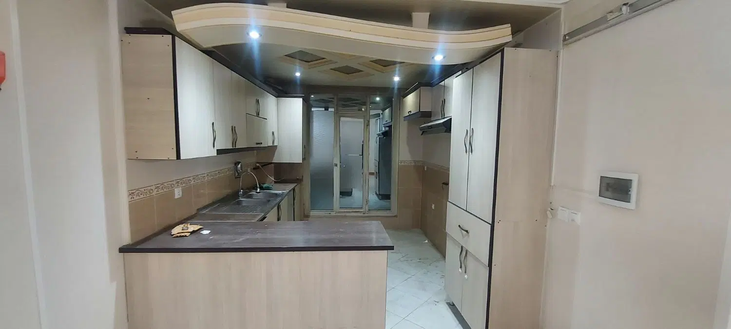 آپارتمان خوش نقشه با اسانسور تک واحدی