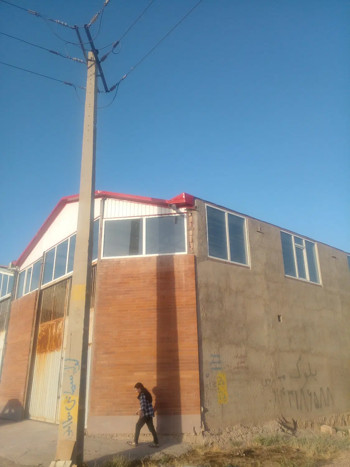 سالن در باغمعروف