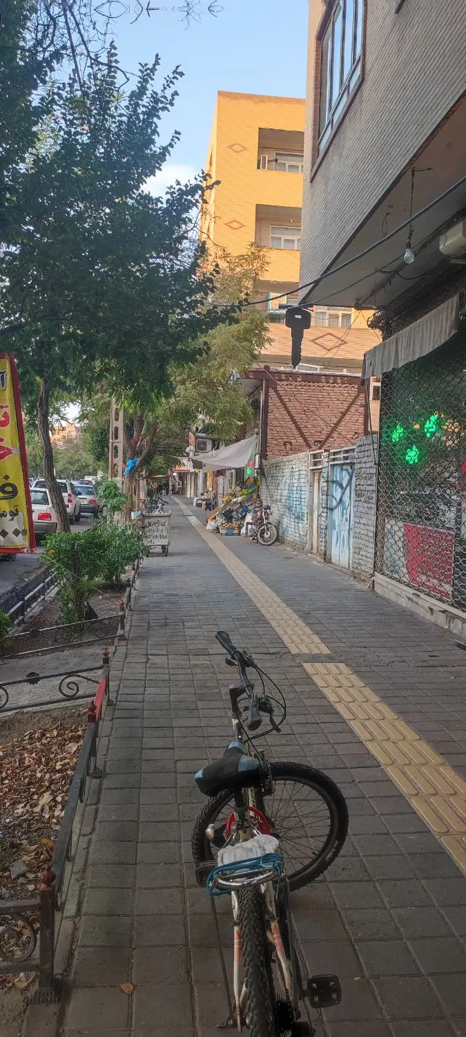 مغازه 19مترواقع در رسالت کوچه 8متری