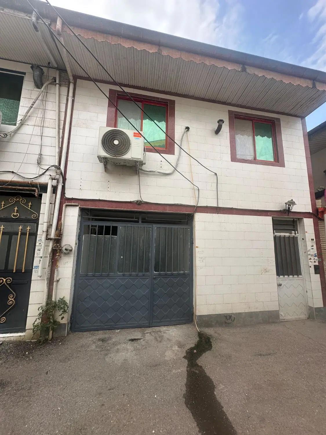 سوئیت ۶۵ متری دارای پارکینگ ، ۲ خواب  ، حمیدیان