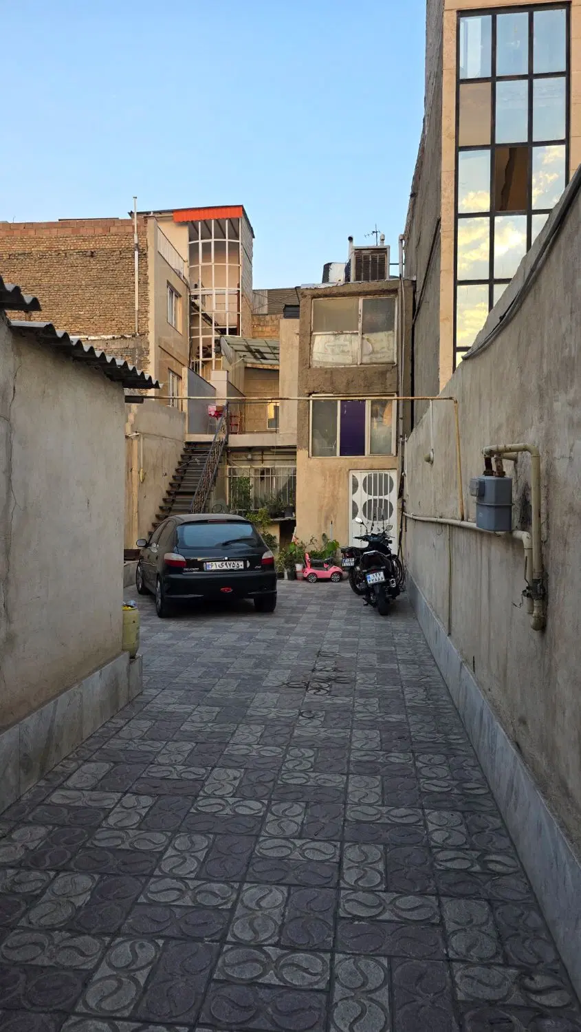 فروش ویلایی ۲۵۰ متر