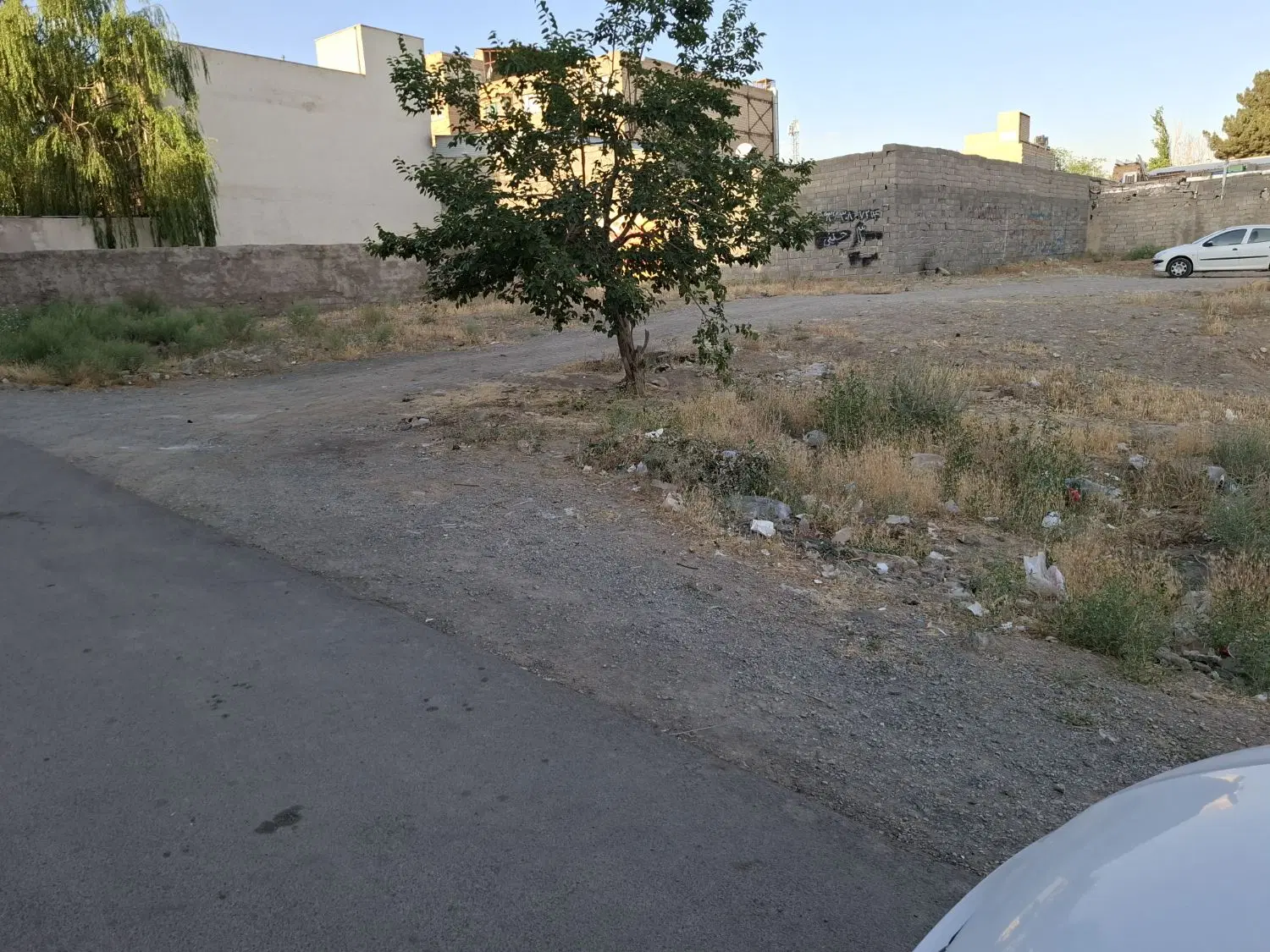 زمین موقعیت مناسب ساخته دو بر