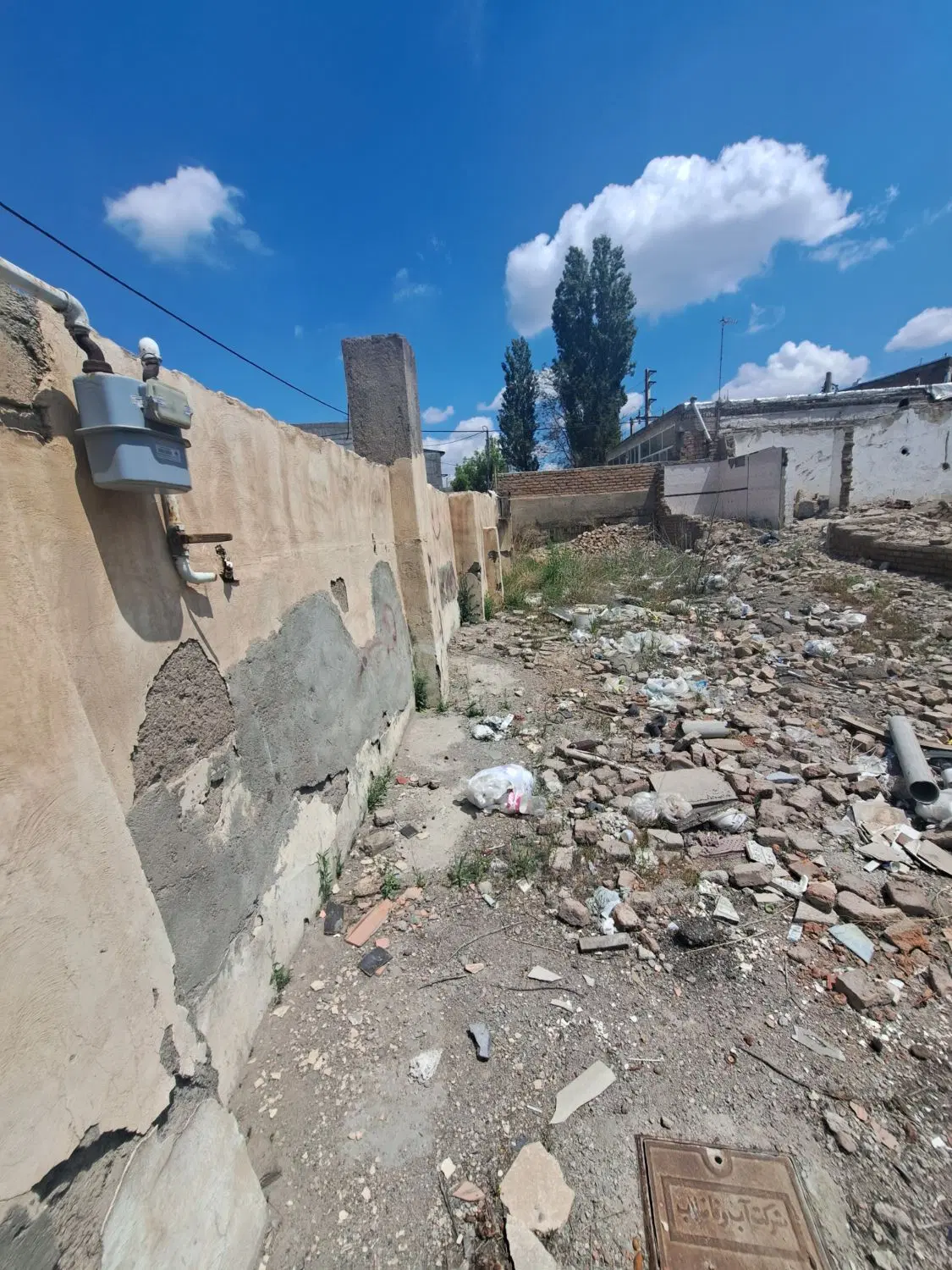 زمین کلنگی 240 متری بر22متر