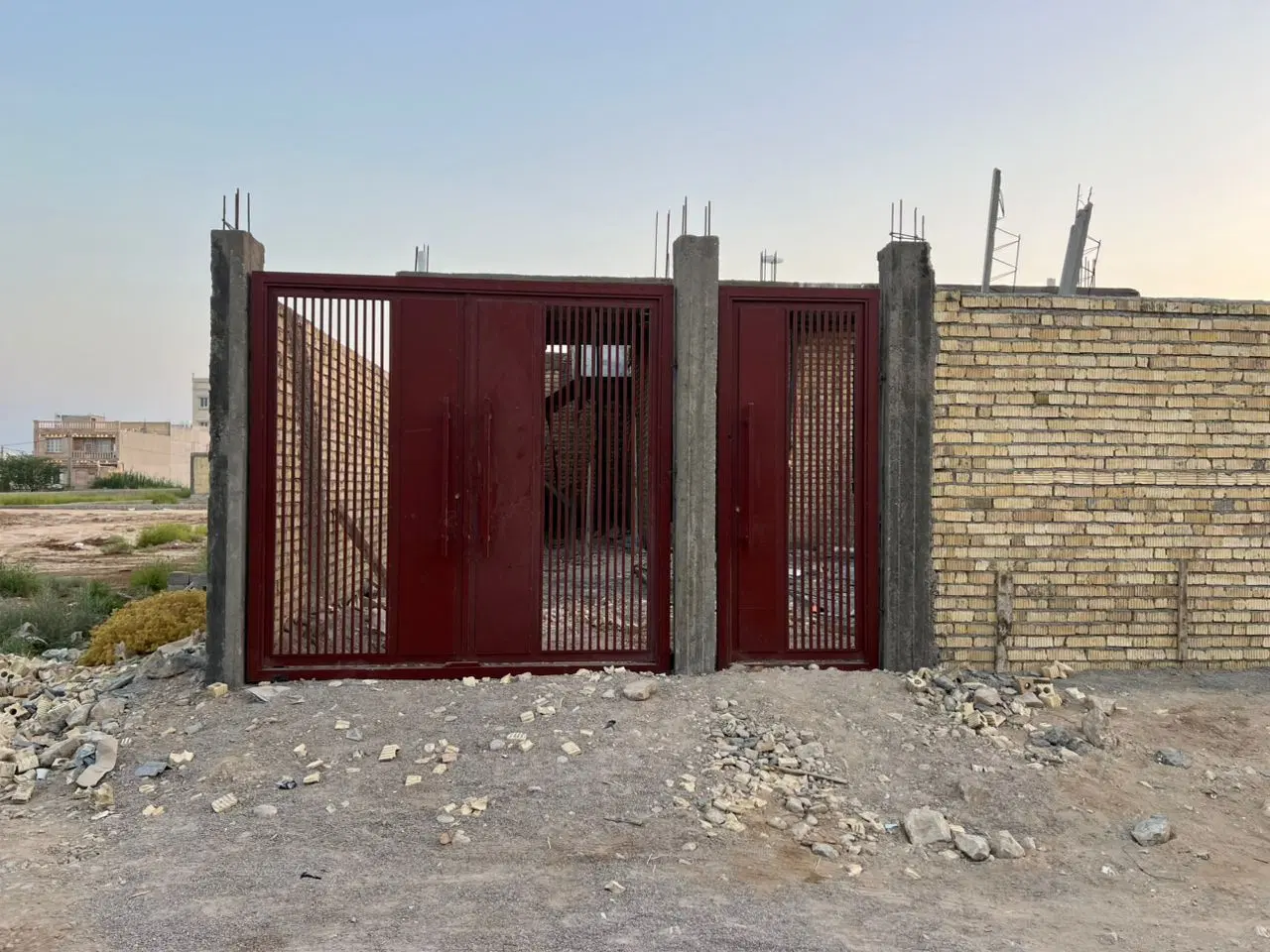 خانه نیمه کاره