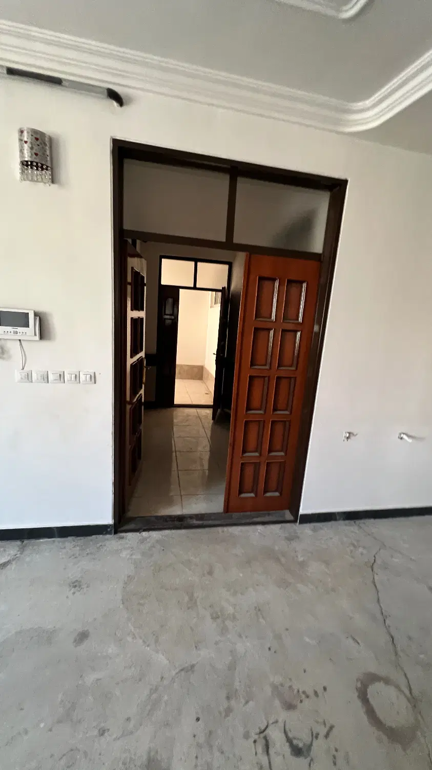 تجاری مسکونی نبش شهرک پارس