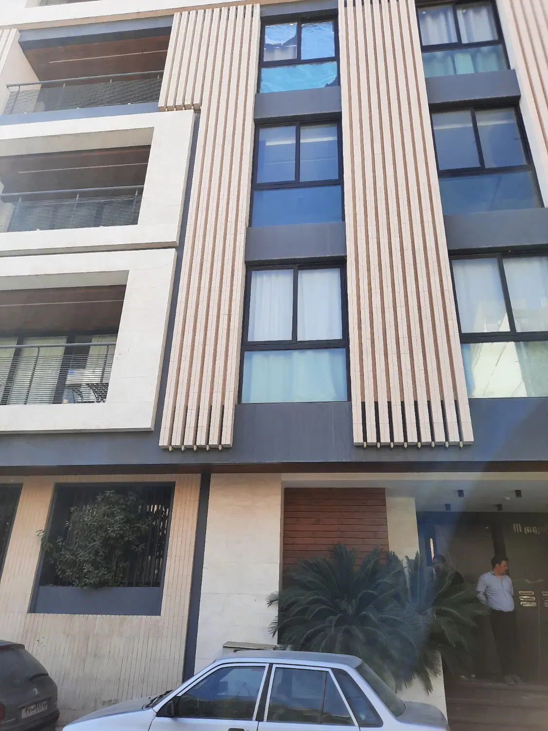 فروش آپارتمان ۳ خواب خلدبرین