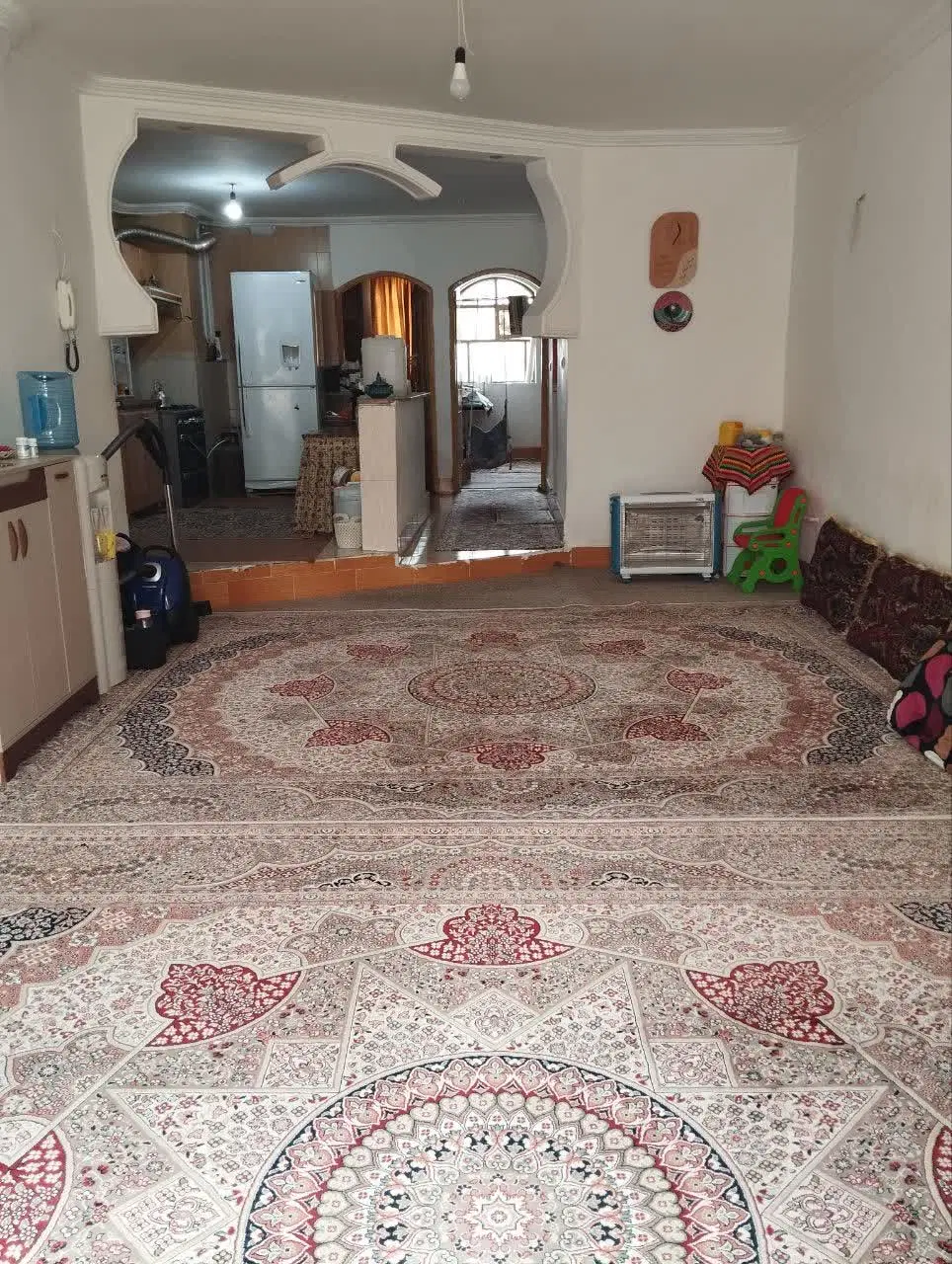 آپارتمان خیابان دانش آموز