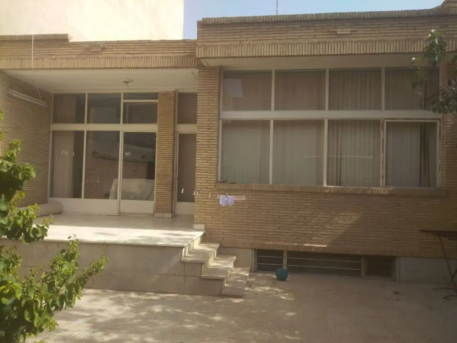 فروش ویلایی ۲۰۳ متر با پروانه