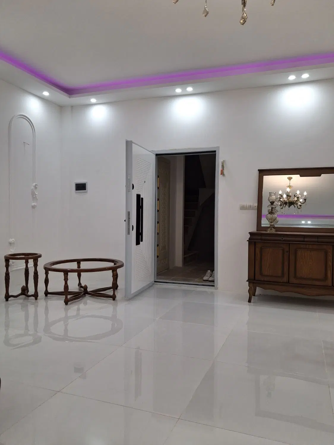 آپارتمان ۱۱۰ متر پارکینگ اسانسور  (خادم الشریعه )