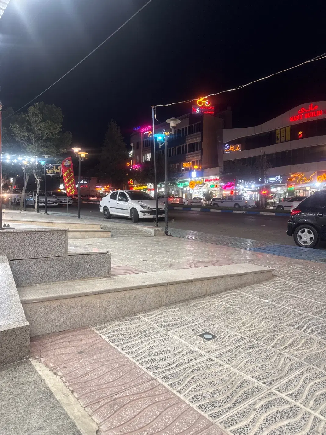 مغازه ۴۰ متری میدان بهارستان صدرا فازیک