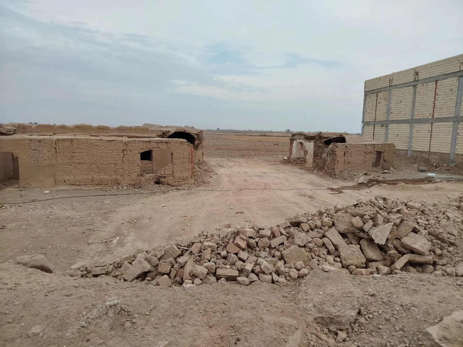 فروش زمین 140متر با مجوز ساخت