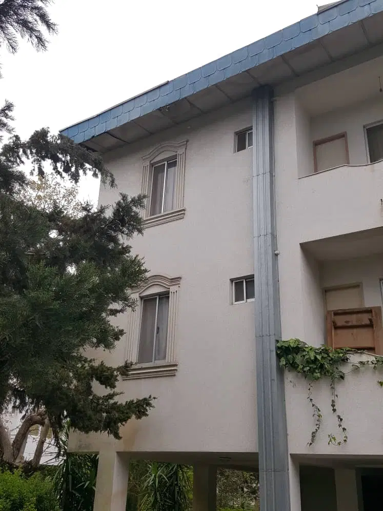 آپارتمان نقلی در مجتمع باران نشتارود مالک هستم