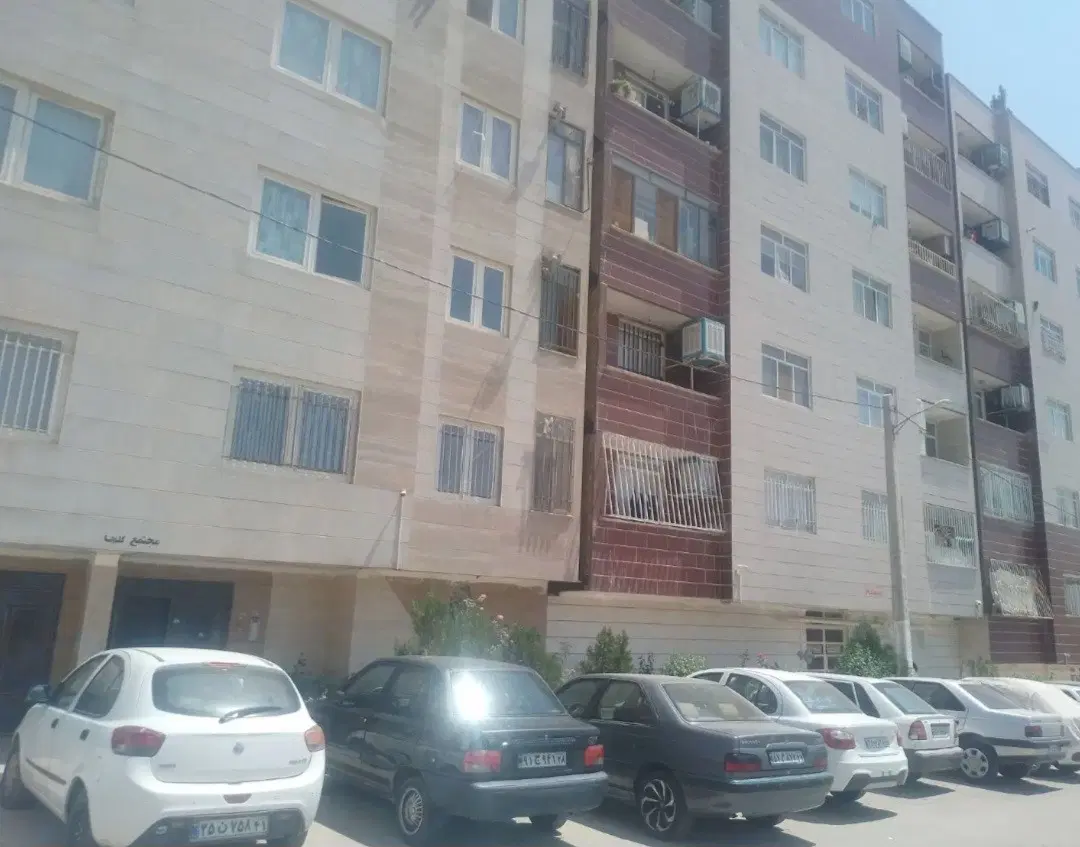 معاوضه یک واحد آپارتمان در بروجرد با خانه در قم