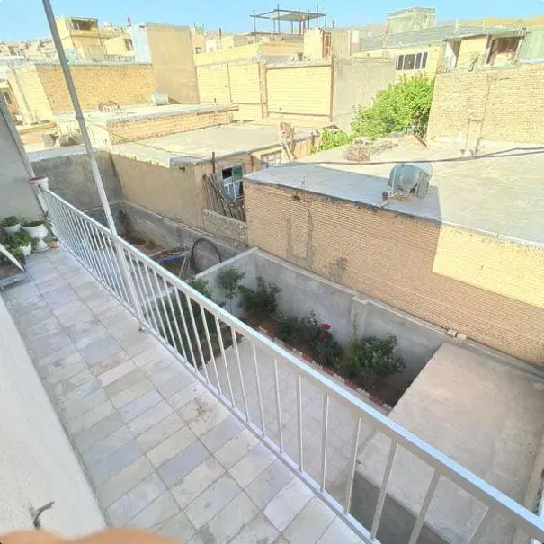 فروش خانه ۲۰۰متری دو طبقه و پیلوت در آساوله