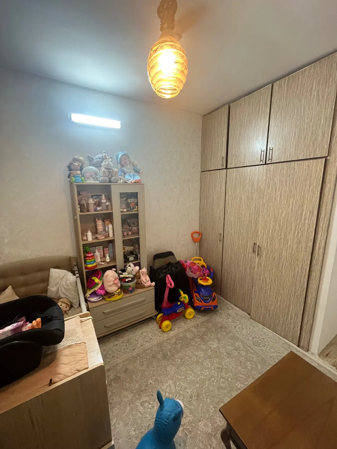 آپارتمان ۸۰مترامکانات کامل سنددار